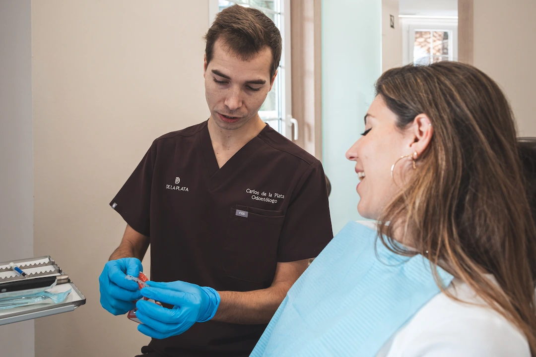 Carlos De la Plata - Odontólogo en Málaga